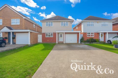4 bedroom detached house for sale, Ruskoi Road, Canvey Island, SS8