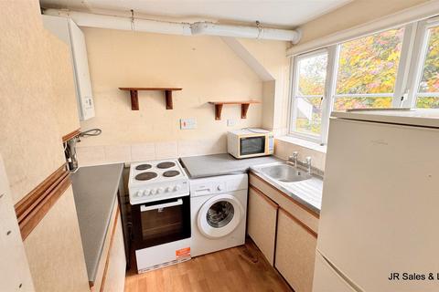 2 bedroom flat for sale, Flamstead End Road, West Cheshunt