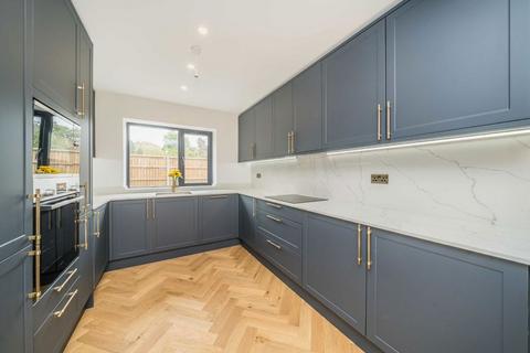 3 bedroom detached house for sale, Grand Drive, London SW20
