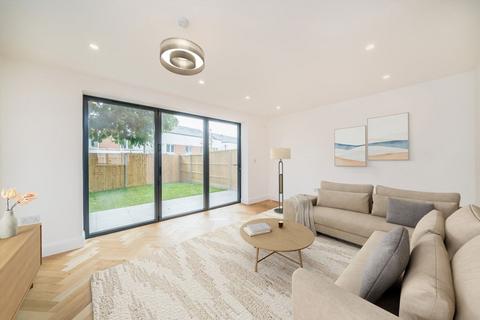 3 bedroom detached house for sale, Grand Drive, London SW20