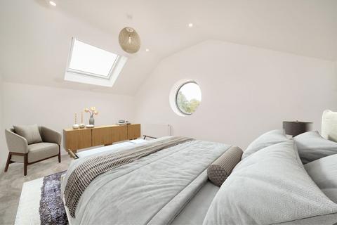 3 bedroom detached house for sale, Grand Drive, London SW20