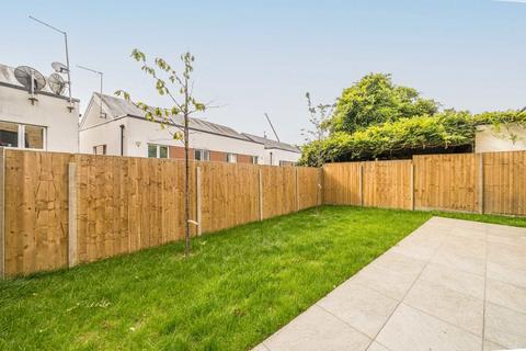 3 bedroom detached house for sale, Grand Drive, London SW20