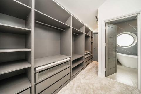 3 bedroom detached house for sale, Grand Drive, London SW20