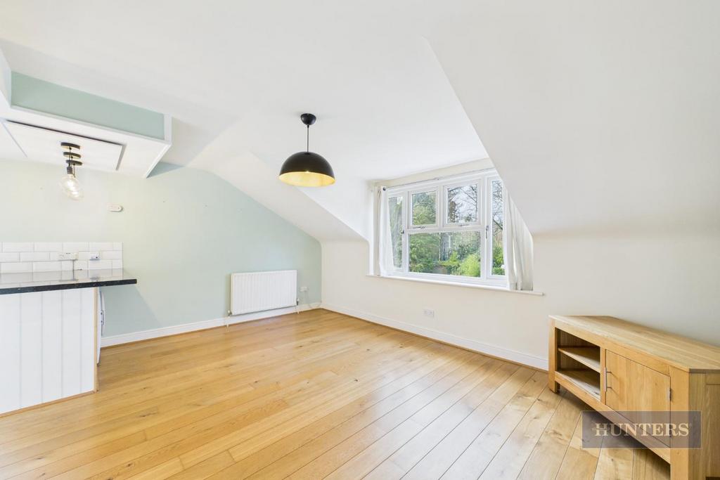 CAM05152 G0-PR0293-STILL010.jpg