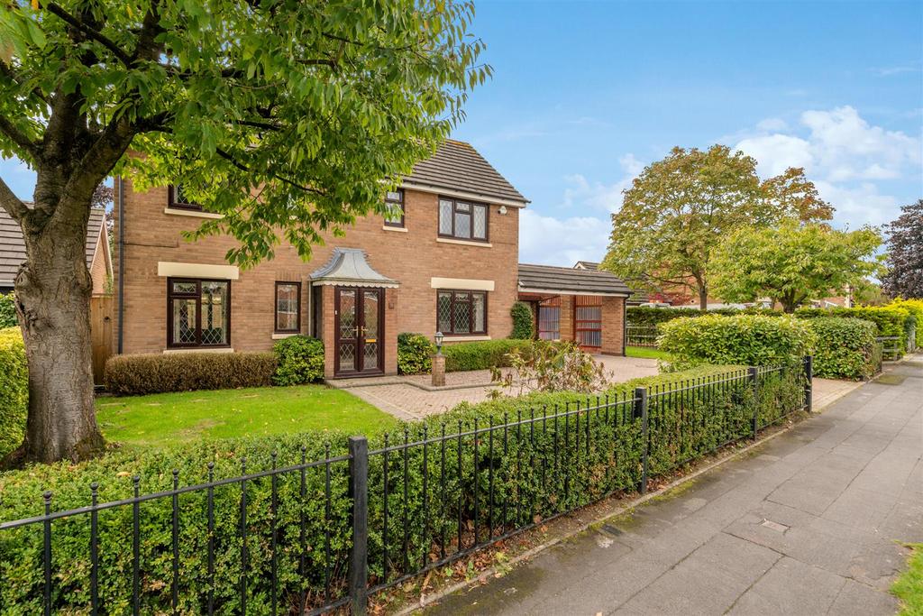 16 Frankholmes Drive 1.jpg