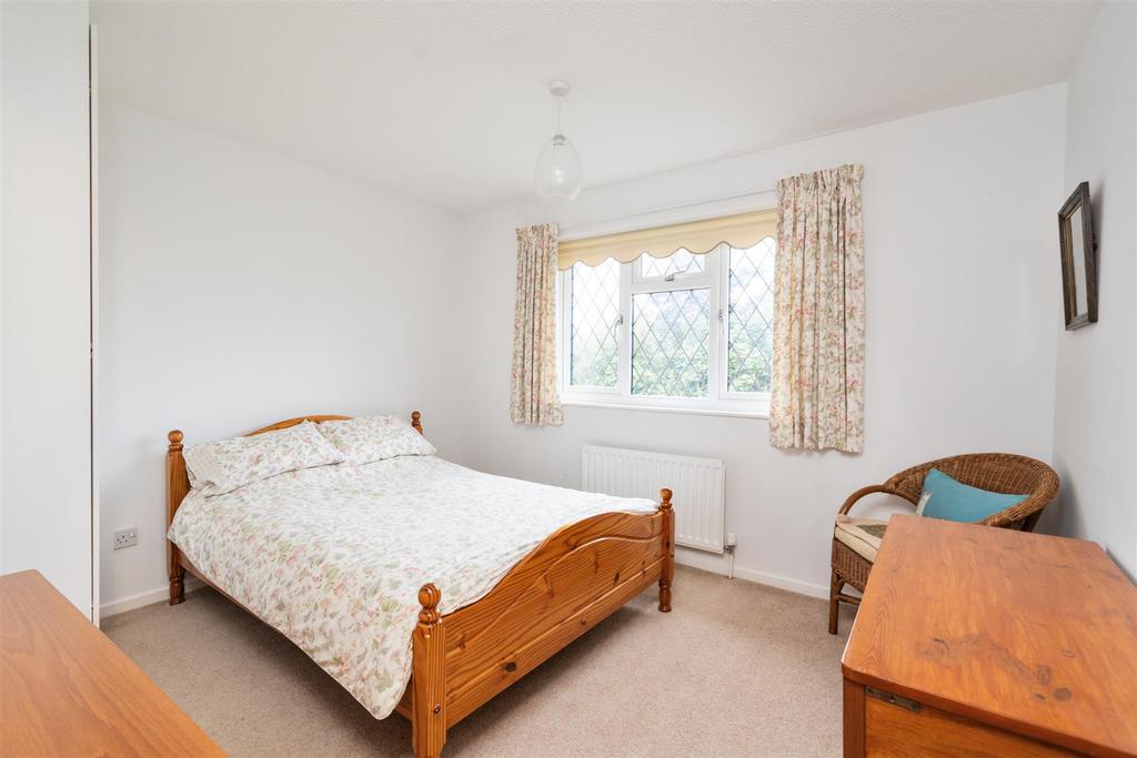 16 Frankholmes Drive 6.jpg