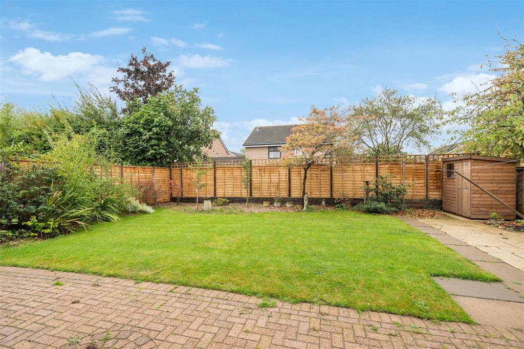 16 Frankholmes Drive 18.jpg