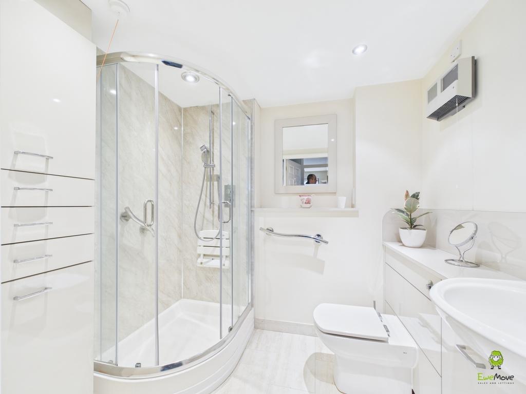 Presented by Kevin at Ewe Move Bexleyheath and Dart