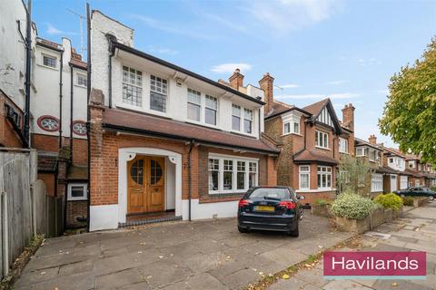 6 bedroom detached house for sale, The Chine, London