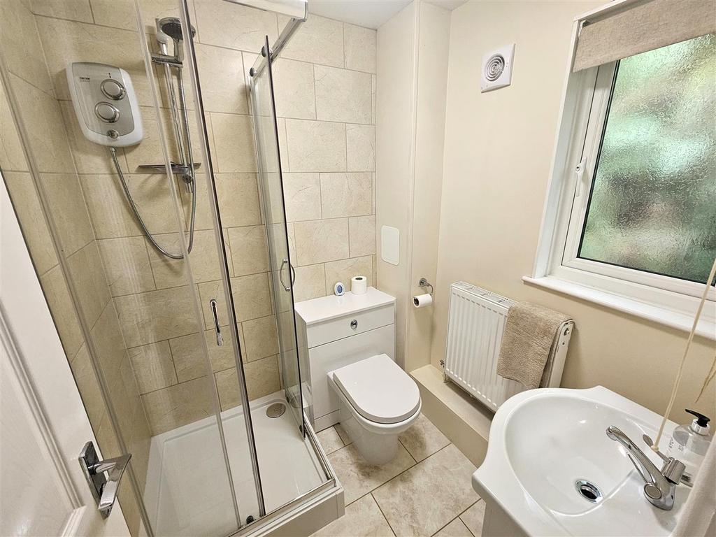 Shower Room.jpg