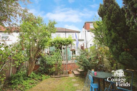 3 bedroom semi-detached house for sale, Grasvenor Avenue, Barnet, EN5