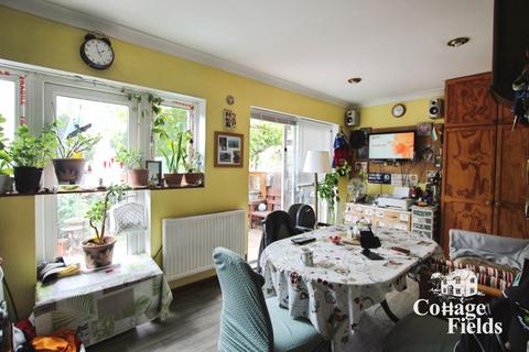 3 bedroom semi-detached house for sale, Grasvenor Avenue, Barnet, EN5