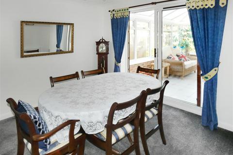 4 bedroom detached house for sale, Harebell Close, Littlehampton BN17