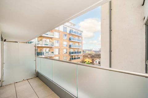 2 bedroom flat for sale, Glenthorne Road, London W6