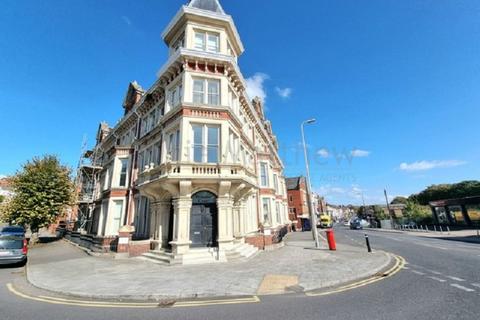 2 bedroom apartment to rent, Windsor Road, Barry, CF62