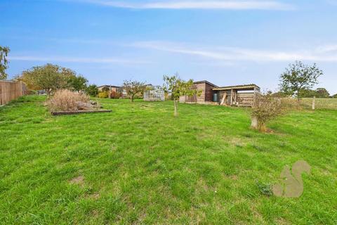 3 bedroom detached bungalow for sale, The Street, Pebmarsh