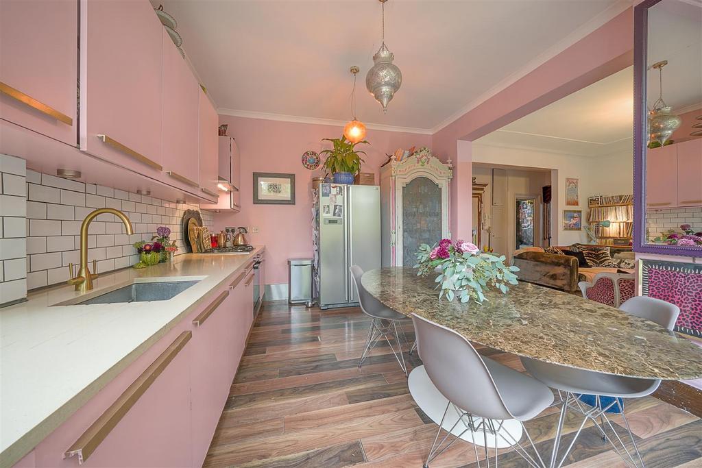 Eat in kitchen
