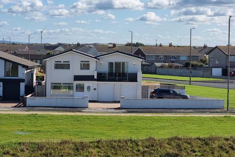 5 bedroom detached house for sale, Princes Way,  Fleetwood, FY7