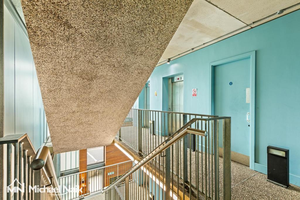 Raines Court, N16