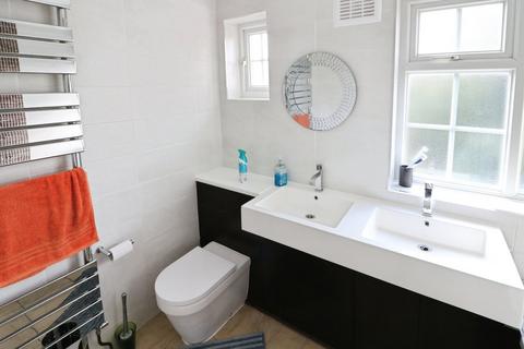 undefined, Oakleafe Gardens, Ilford IG6