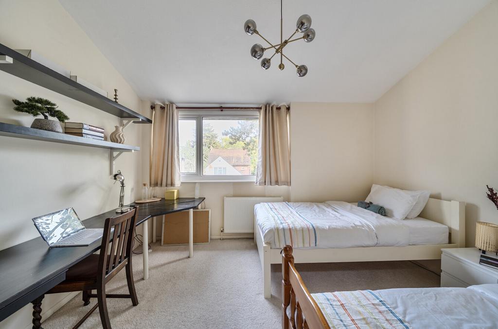 1360132-18-68dd58...