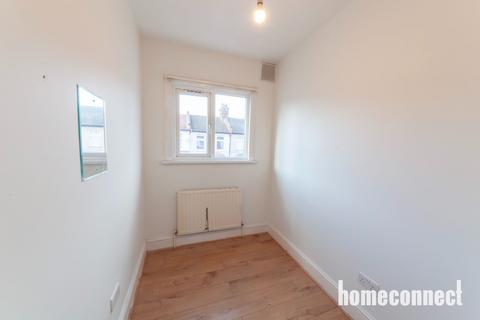 4 bedroom terraced house for sale, Bedford Road, London