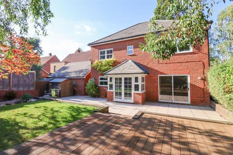 4 bedroom detached house for sale, Crowdale Drive, Fleet GU51
