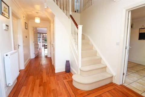 4 bedroom detached house for sale, Crowdale Drive, Fleet GU51