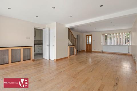 3 bedroom end of terrace house for sale, Perrysfield Road, Waltham Cross EN8