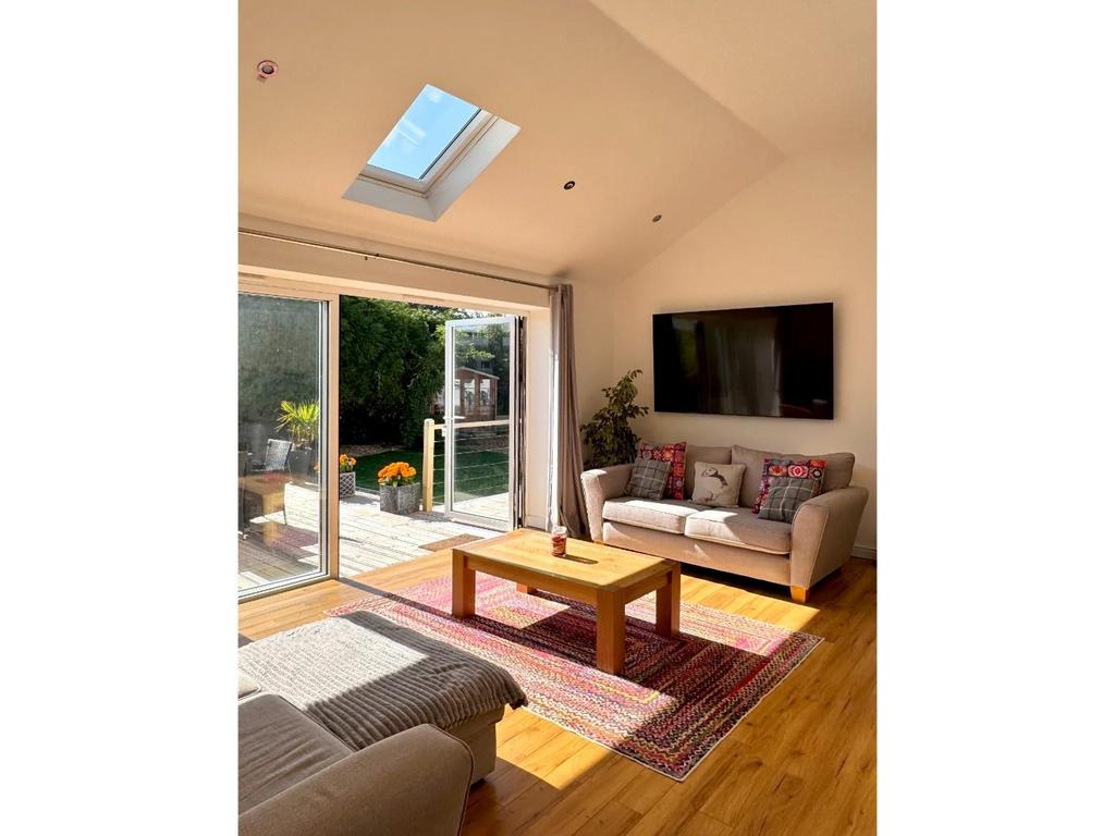 Open Plan Living/Dining