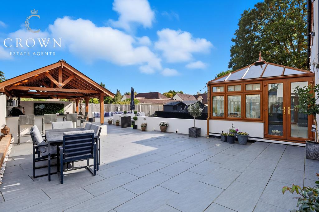 Out Door Patio Entertaining Area