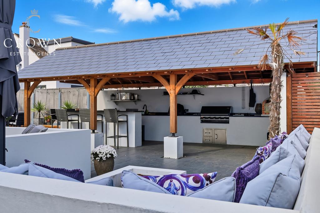 Tiled Roof to the outdoor Kitchen