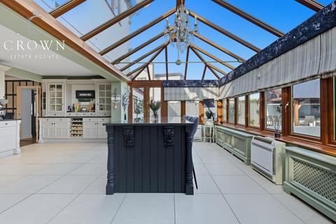 5 bedroom detached house for sale, Church Road, Ramsden Bellhouse, Billericay
