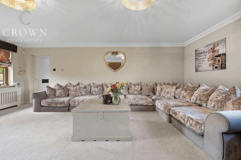Formal Lounge