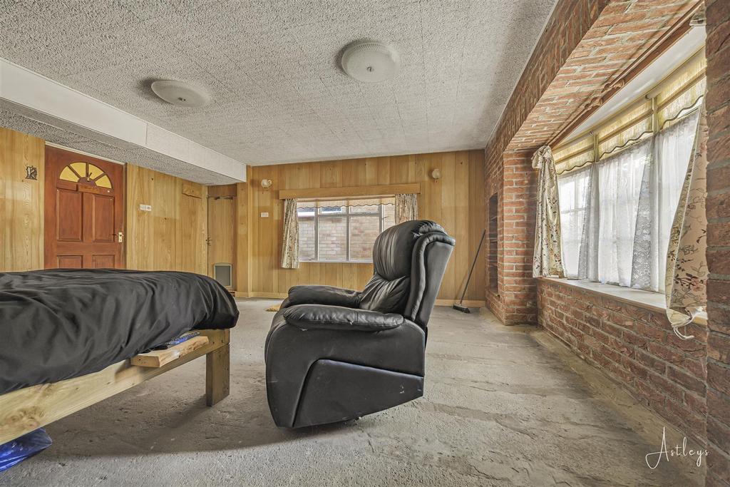 Sitting/Games Room
