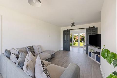 undefined, East Bank, Selsey - Stunning Family Home in Quiet Cul-de-Sac Near the Seafront