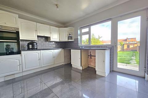 2 bedroom terraced house for sale, Oakleigh Road, Uxbridge, UB10