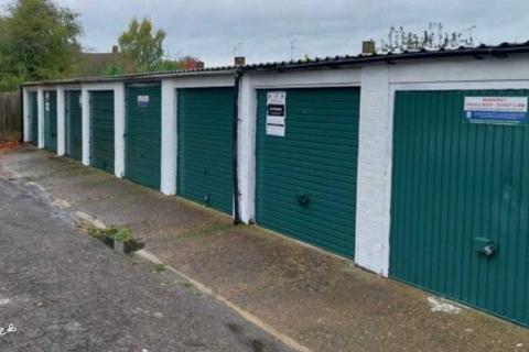 Garage to rent, Eastlands Road, Tunbridge Wells TN4