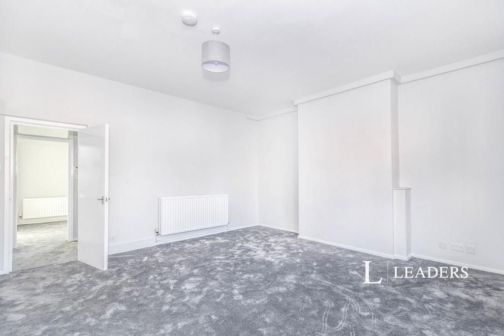 Living Room (2)