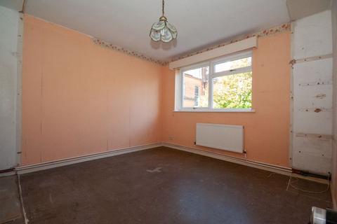 2 bedroom apartment for sale, Britannia Road, Westcliff-On-Sea
