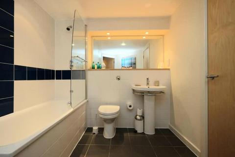 2 bedroom apartment to rent, Hamilton Court, Montague Street, Bristol, BS2