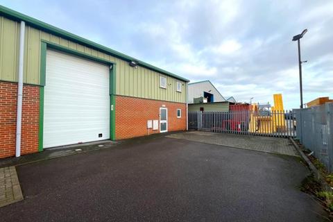 Industrial unit to rent, Maldon Rd Latchingdon CM3 6LG
