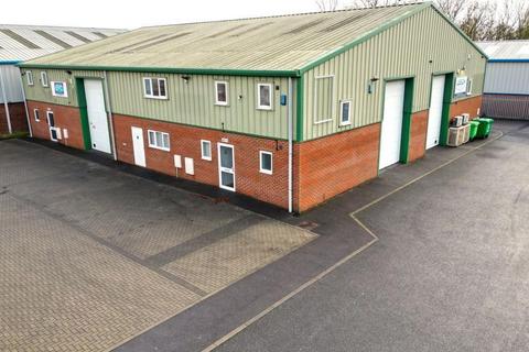 Industrial unit to rent, Maldon Rd Latchingdon CM3 6LG