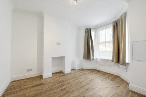 3 bedroom terraced house for sale, Chamberlain Road, Chatham, Kent, ME4