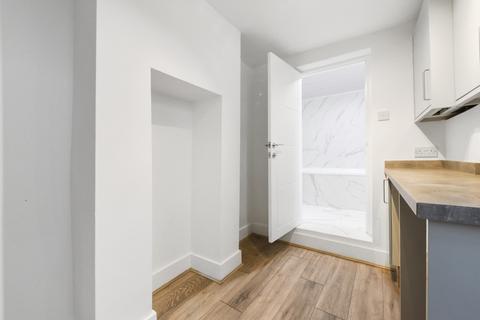 3 bedroom terraced house for sale, Chamberlain Road, Chatham, Kent, ME4