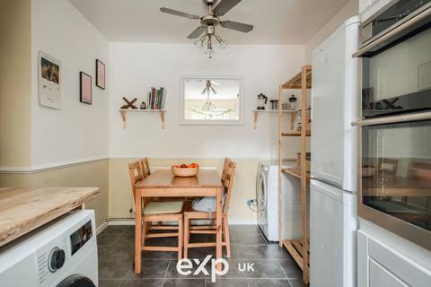 8 Dimock Square, Northampton, NN4 9RB