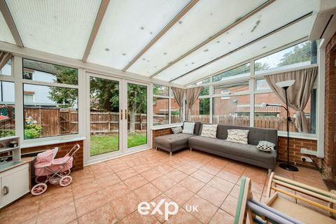 8 Dimock Square, Northampton, NN4 9RB