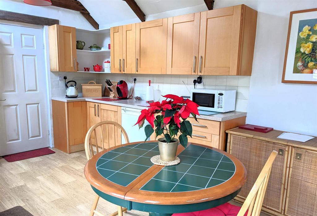 Cottage 2 - Copy.jpg