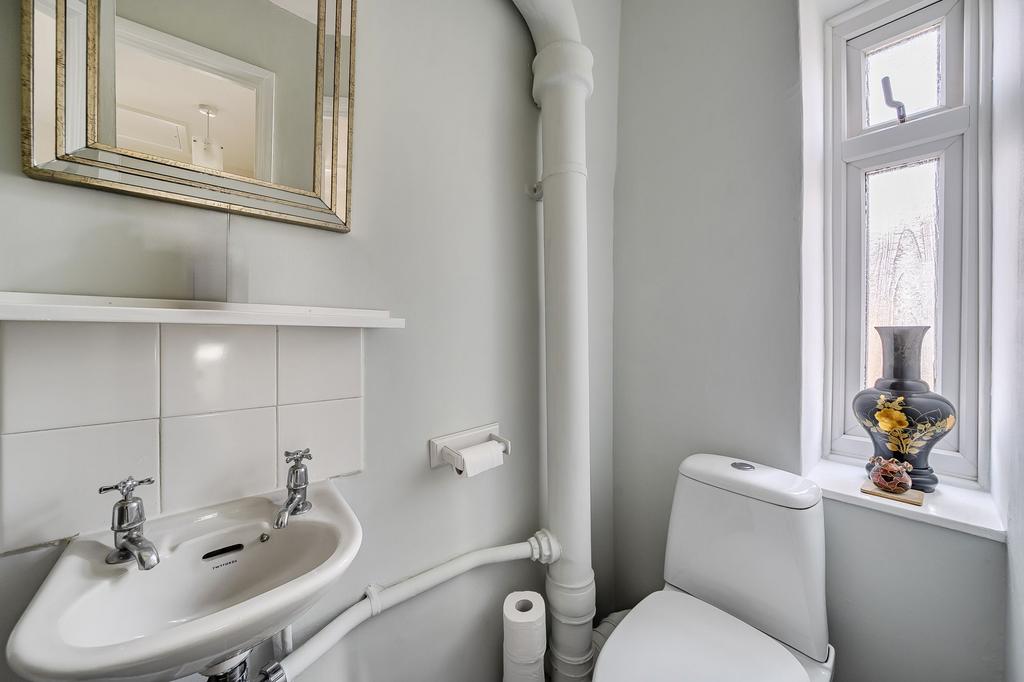1st Floor Cloakroom