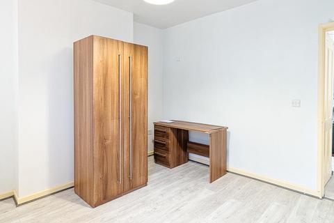 2 bedroom house to rent, Warwick Street, Nottingham NG7